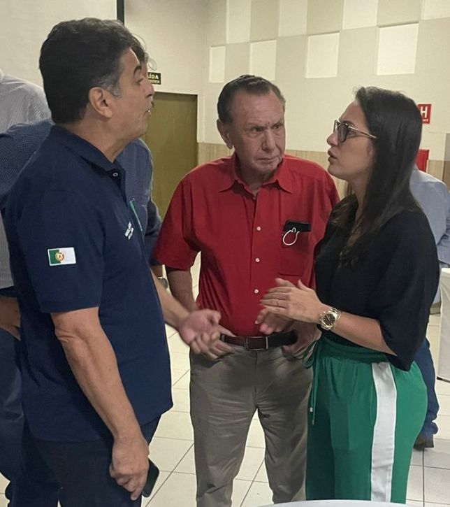 Janaina critica Emanuel por articular nova liderança no MDB alinhado com Lula
