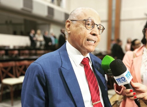 Júlio Campos condena permanência de Max-Botelho na Mesa Diretora da AL