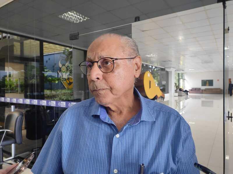 Júlio Campos revela acordo para acomodar suplentes