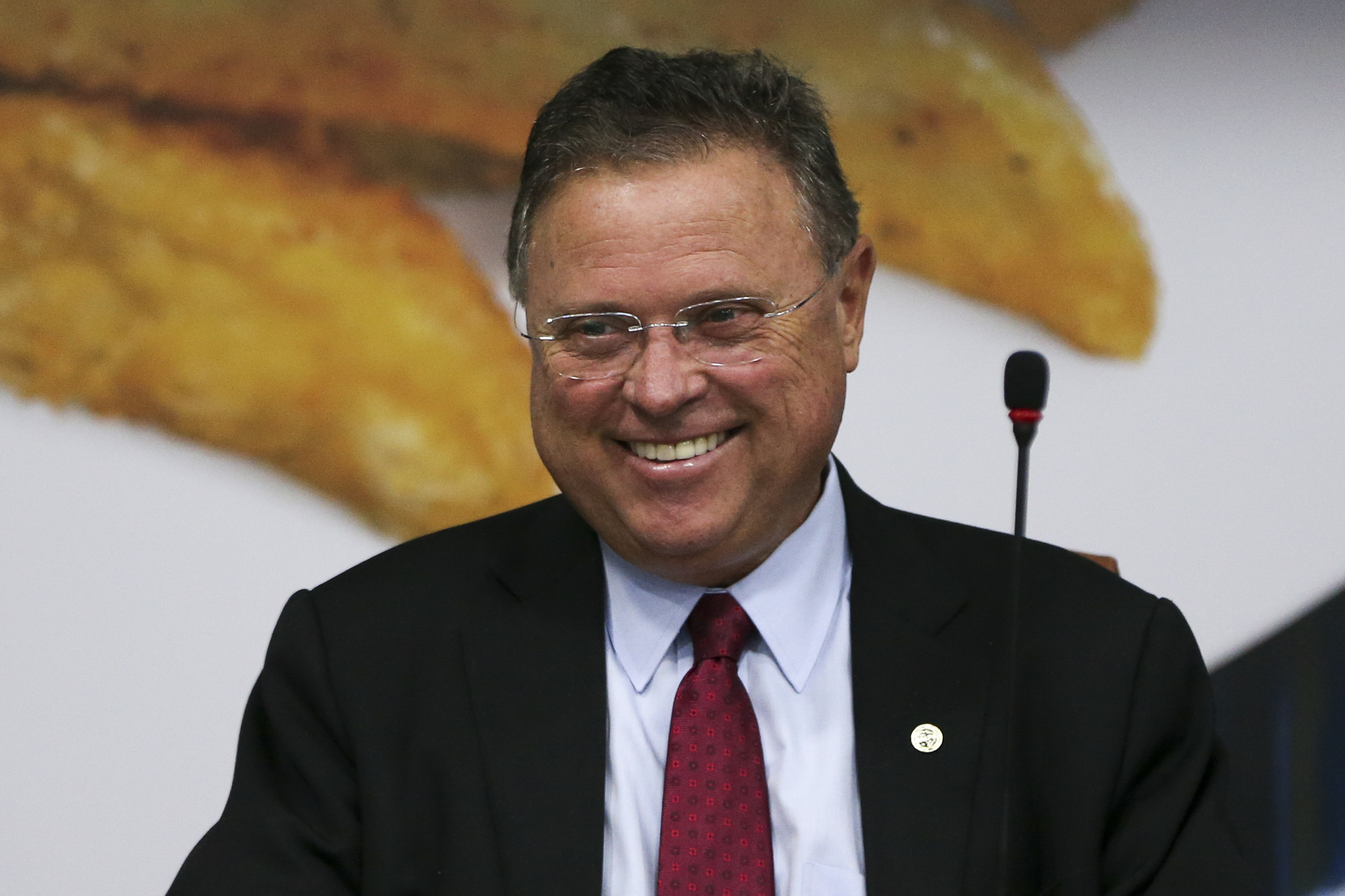 Justiça desbloqueia R$ 4 milhões de Blairo Maggi em ação sobre compra de vaga no TCE