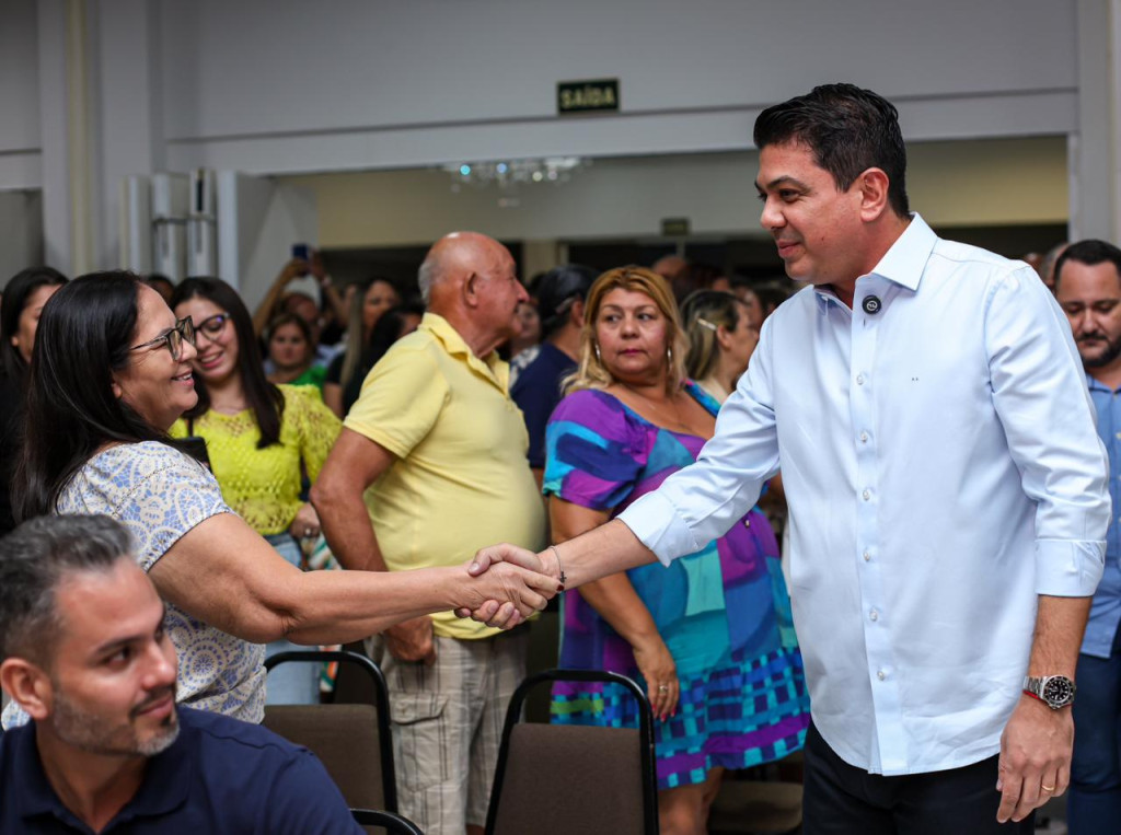 Kalil não teme apoio de Bolsonaro a adversária: "Temos cheiro de povo"