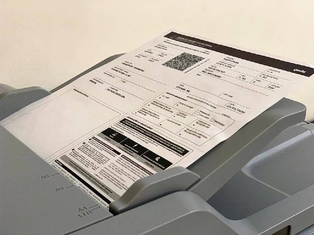 Licenciamento de veículos placas final 8 deve ser pago até dia 31 de agosto