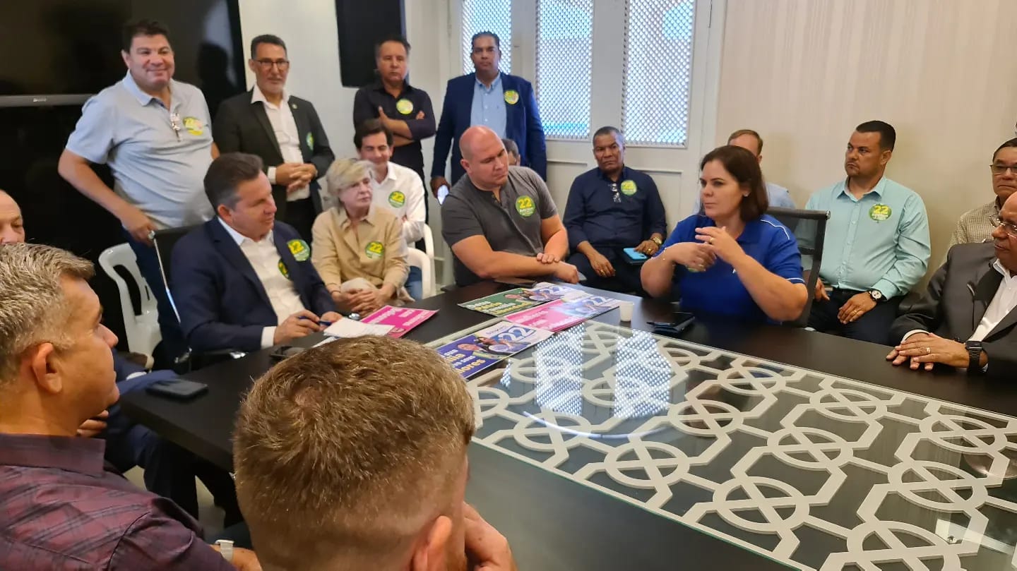 Lideranças religiosas  se reúnem com Mauro Mendes e define "carta aos cristãos"  em  prol a Bolsonaro