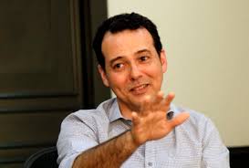 Ludio quer distância do MDB