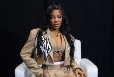 Ludmilla lamenta ter recusado maconha oferecida por Rihanna