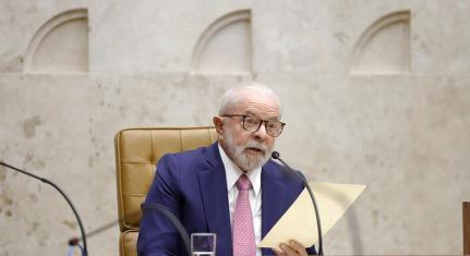 Lula admite discutir mandato para ministro do STF e reforça elogios a Zanin