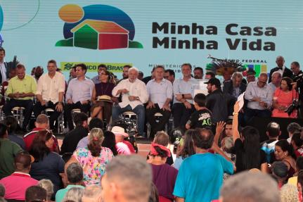 Lula cita fila do ossinho e diz que volta a MT para "churrascada" com Zé do Pátio