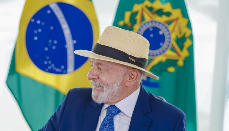 Lula diz que maridos tendem a amar mais as amantes do que as esposas