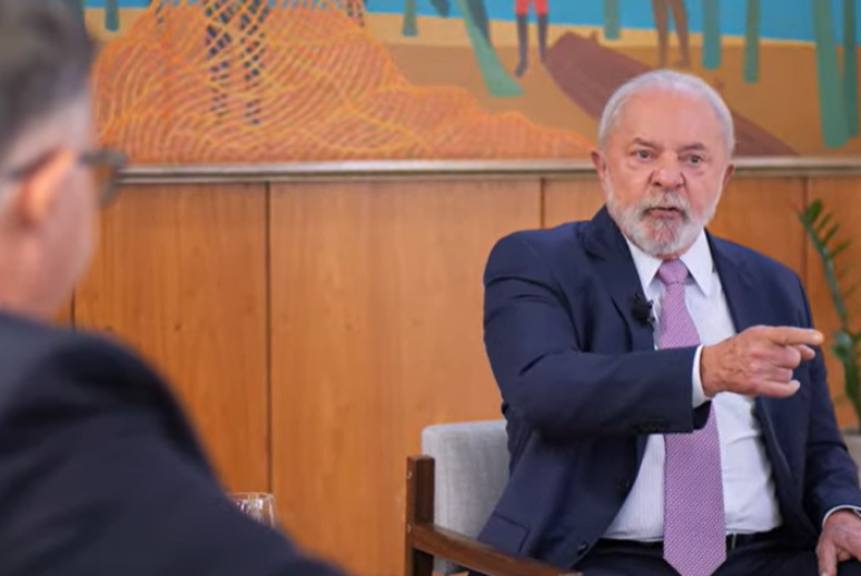 Lula volta a criticar juros no Brasil: 'Ninguém toma dinheiro emprestado a 13,75%'