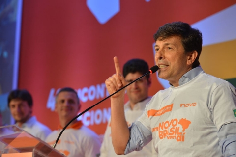 Membros do Novo pedem expulsão de Amoêdo por afirmar que votará em Lula