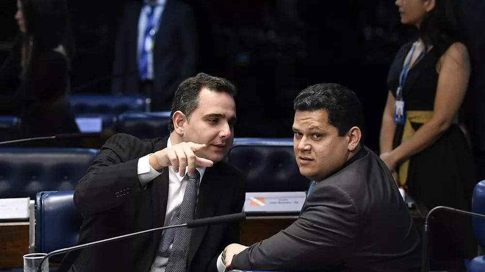 Messias ao invés de Pacheco no STF desagrada Alcolumbre, e Planalto acende alerta