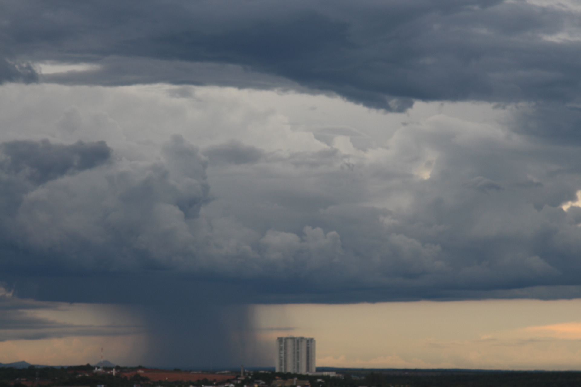 Meteorologia prevê chuvas para o final de semana em Cuiabá e Chapada