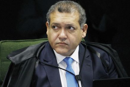 Ministro do STF solicita informações sobre o "caso paletó"