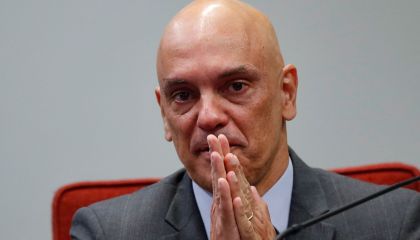 Moraes manda diretor da PRF explicar operações em transporte público de eleitores