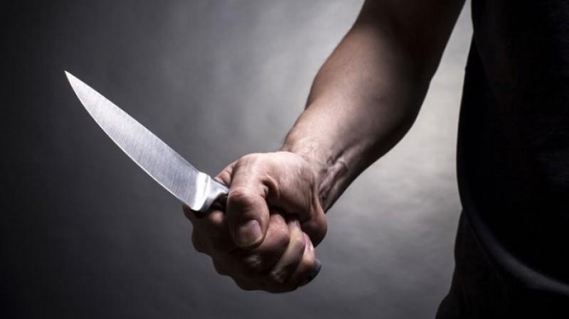 Mulher é morta com golpes de facão no pescoço e abdômen