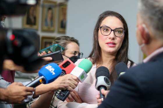 Mulheres terão direito a acompanhante em consultas e exames em MT