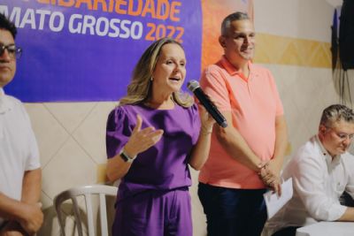 Natasha recua da disputa ao Senado e PSB rejeita Federação
