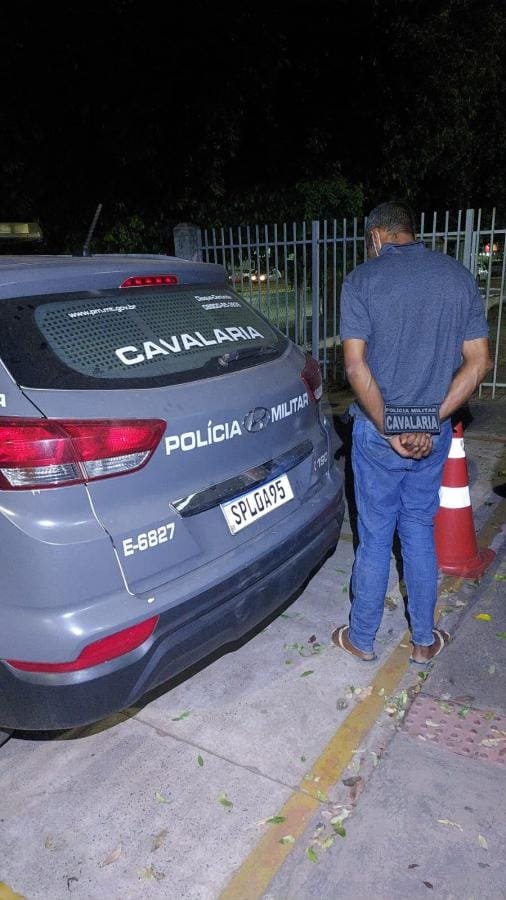 Polícia Militar prende homem foragido com antecedentes criminais no Jardim Eldorado em Cuiabá