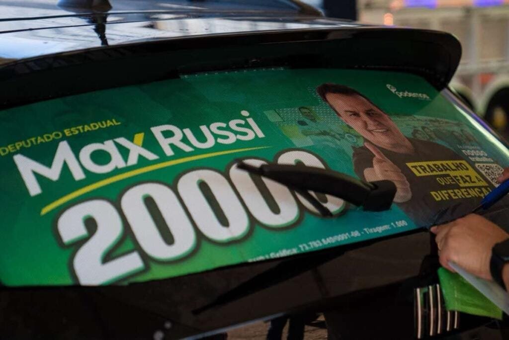 Max Russi lança campanha à reeleição com adesivaço que reúne mais de 700 veículos em Cuiabá