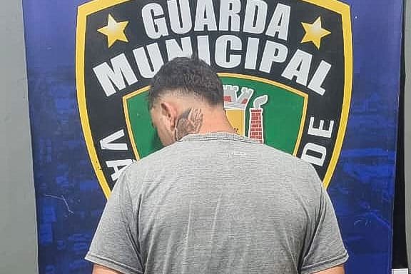 Homem é detido por ameaças e violação de medida protetiva em Várzea Grande