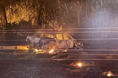 Motorista é ejetada de veículo após colisão com poste na BR-163 e sofre queimaduras graves