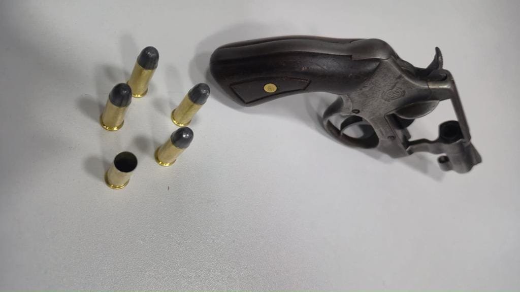 Homem é preso por tentar matar filha adolescente com revólver em Novo Mundo, Mato Grosso