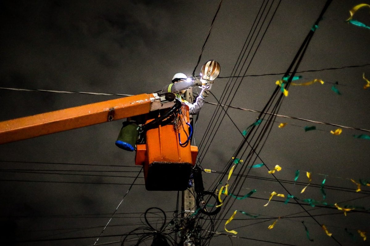 Limpurb executa mais de 31 mil intervenções em iluminação pública de Cuiabá no primeiro semestre