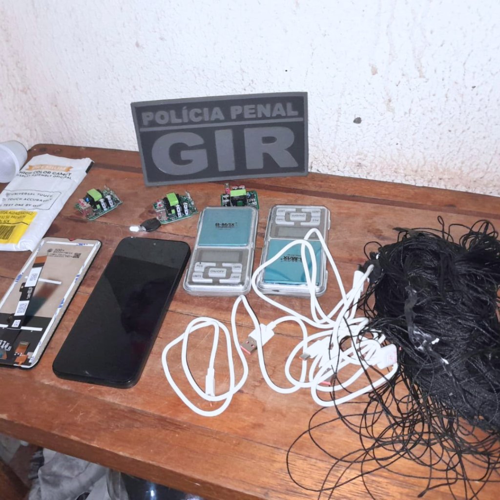 Polícia Penal confisca celular e equipamentos eletrônicos em operação na penitenciária de Várzea Grande