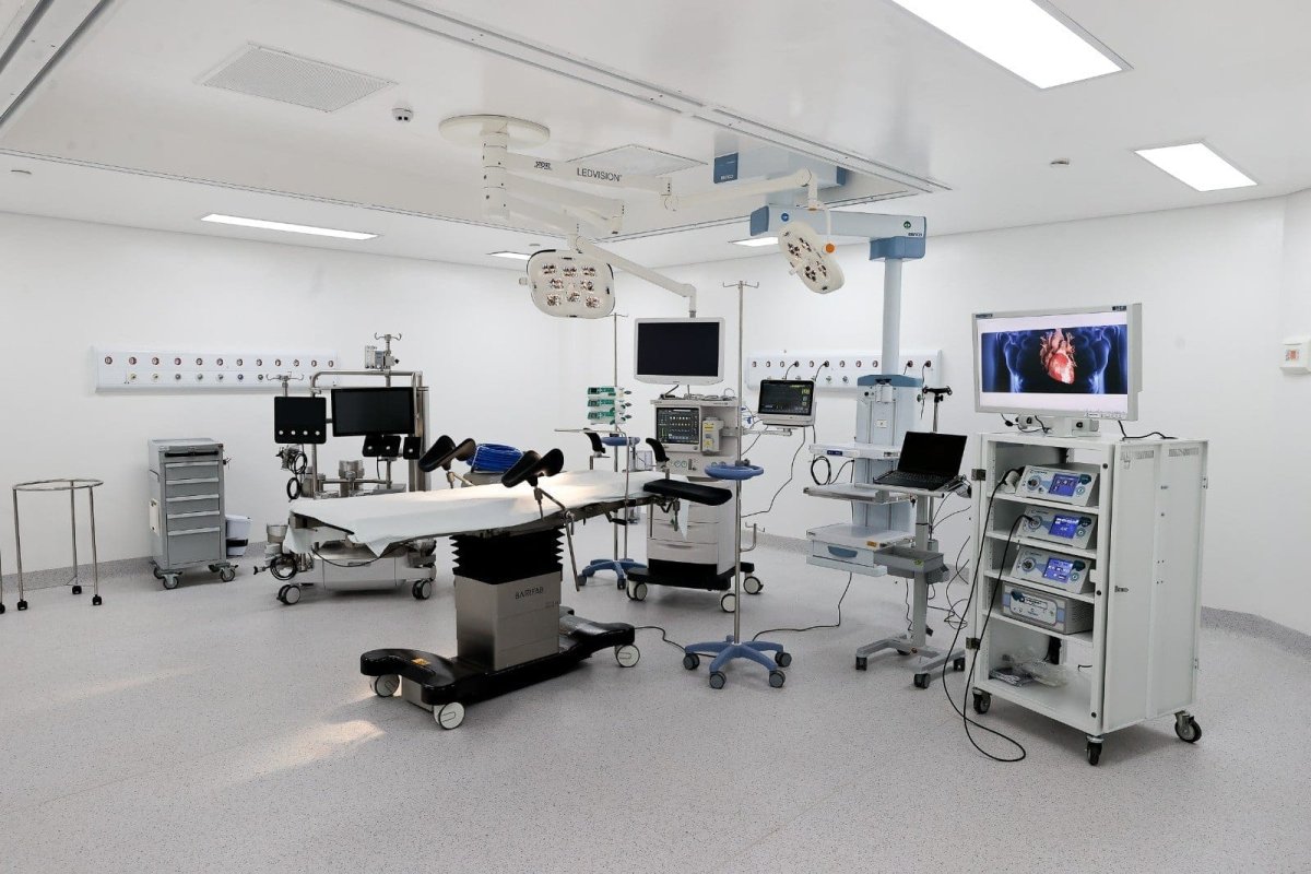 Hospital Central de Mato Grosso atinge 2 mil cirurgias em sete meses com tecnologia robótica