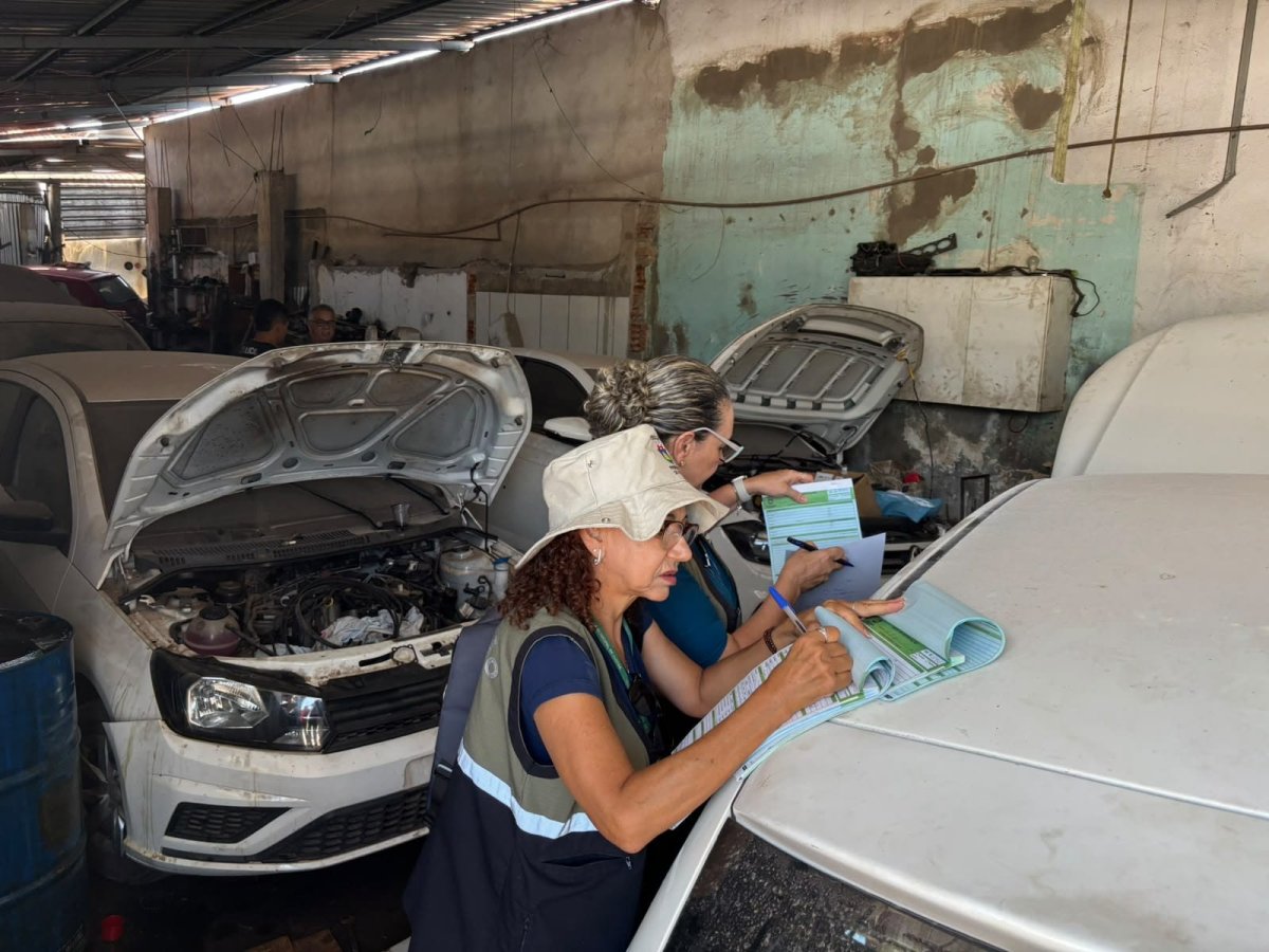 Operação Mobilidade em Ordem libera vias e calçadas ocupadas por sucatas em Cuiabá