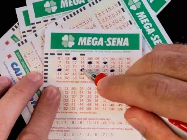 Ninguém acerta as 6 dezenas e prêmio da Mega acumula em 54 milhões