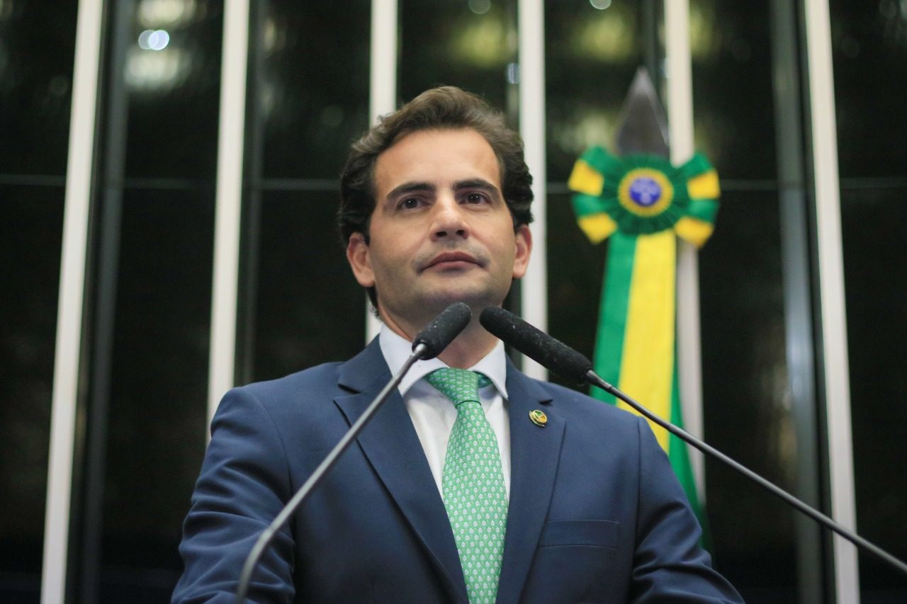 ‘O criminoso segue impune’, diz deputado após ser condenado a indenizar Emanuel