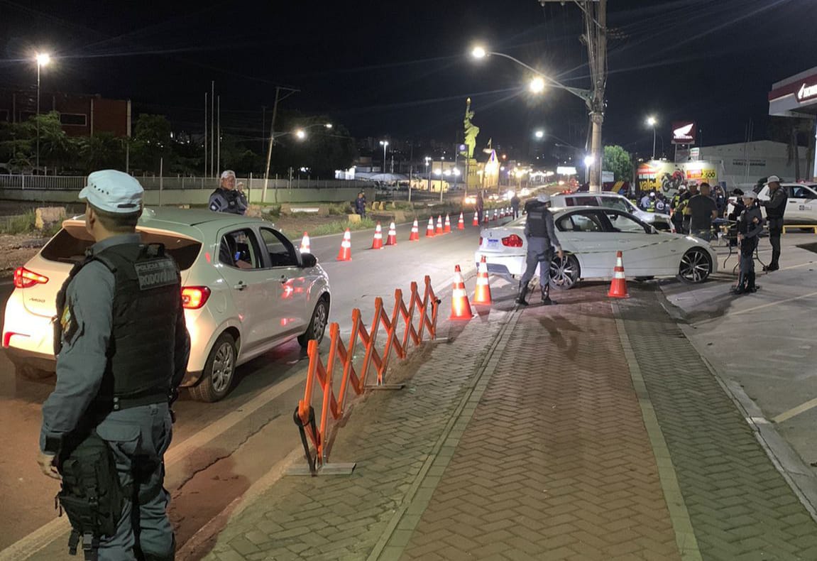 Operação remove 34 veículos e prende uma pessoa por embriaguez ao volante em Várzea Grande