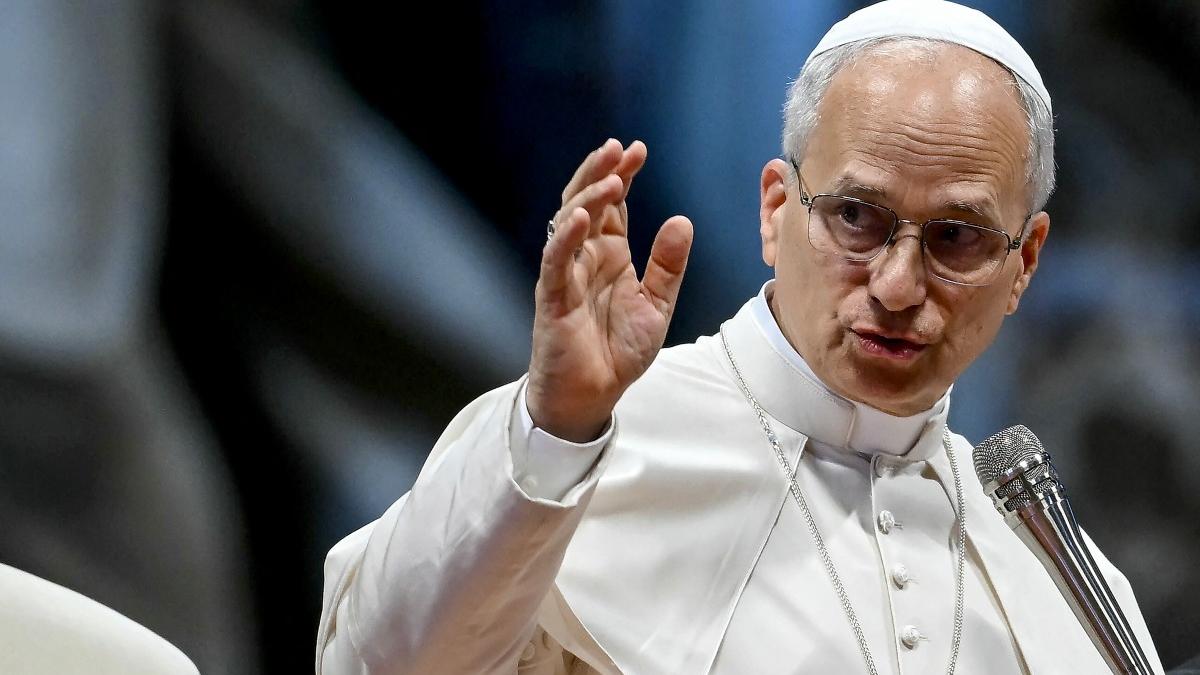Papa Leão XIV critica salários de super-ricos e faz referência a Elon Musk