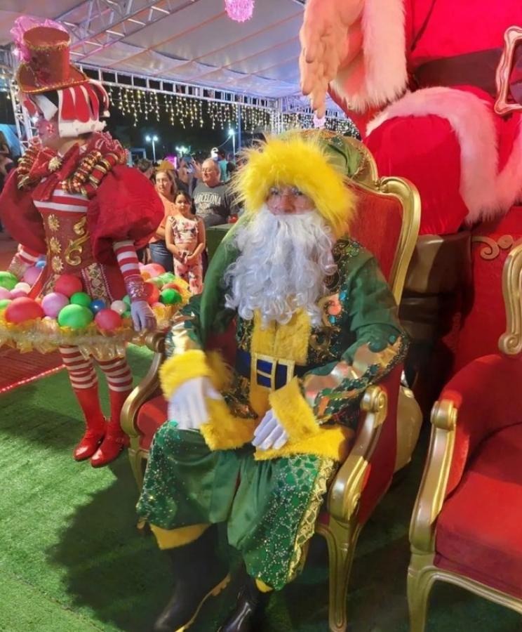 Papai Noel em Sorriso foge do ‘vermelho’ por puro exagero