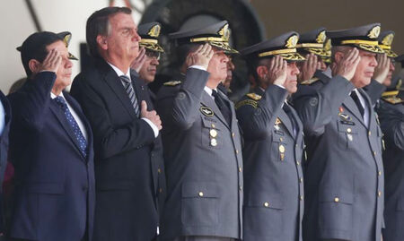 Pelo menos sete militares atuaram para reaver diamantes apreendidos