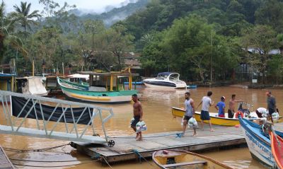 Petrobras doa combustível para aeronaves de resgate em SP