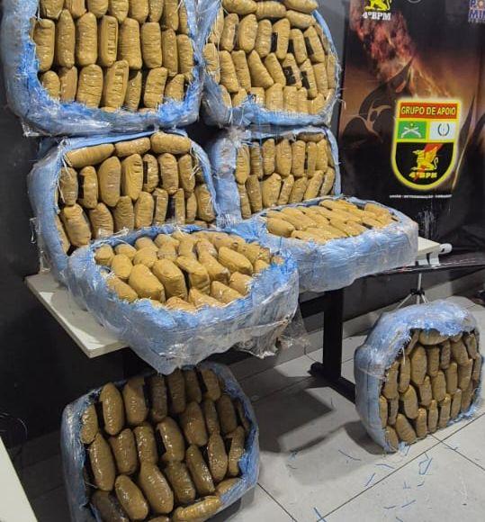 Polícia Militar prende casal e apreende 240 tabletes de maconha em Várzea Grande