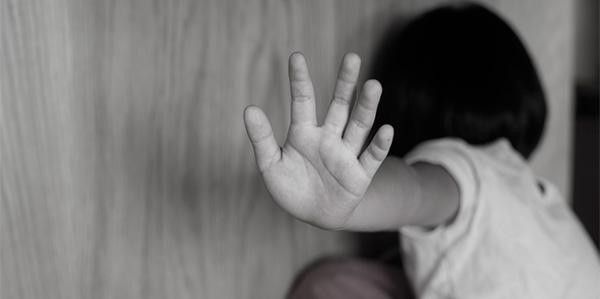 Porteiro é preso acusado de estuprar crianças de 8 e 5 anos moradoras de prédio em Cuiabá