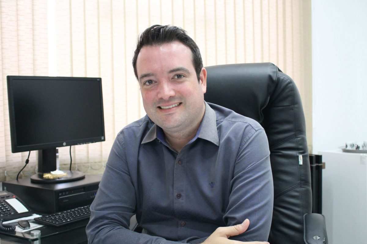 Prefeito Leonardo Bortolin , quer encerrar "ciclo" de Neurilan Fraga  na AMM
