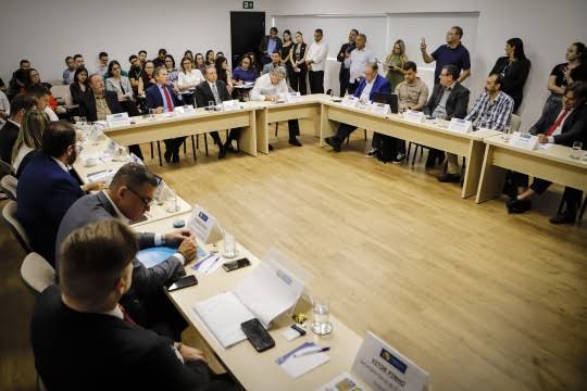 Prefeitura de Cuiabá e Governo do Estado firmam acordo mediado pelo TCE-MT para garantir atendimento nos hospitais