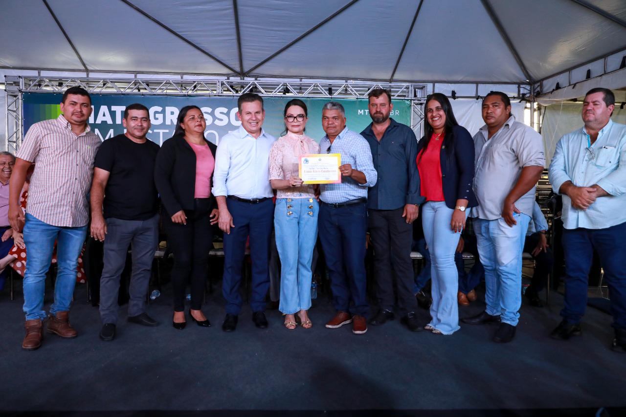 Primeira-dama Virginia Mendes ganha título de cidadã Ribeiro Cascalheirense