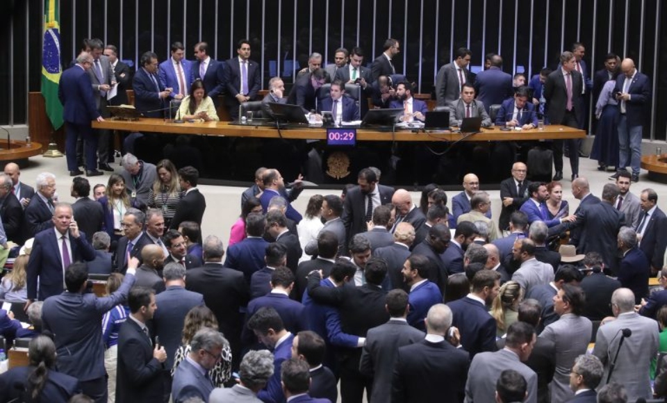 MT passará a ter 10 deputados federais e 30 estaduais