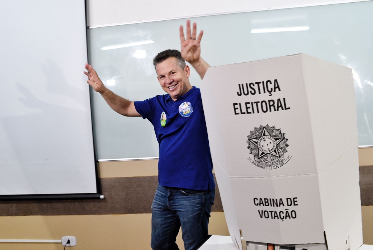 Reeleito, Mendes estuda mudanças no secretariado