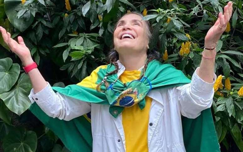 Regina Duarte é desmentida após publicação de vídeo falso sobre invasão de 8 de janeiro