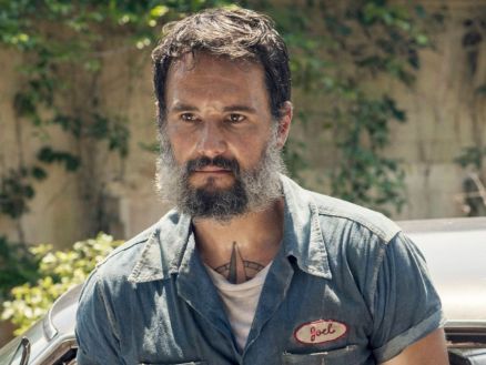 Rodrigo Santoro vira pai de lobisomens em 'Wolf Pack'