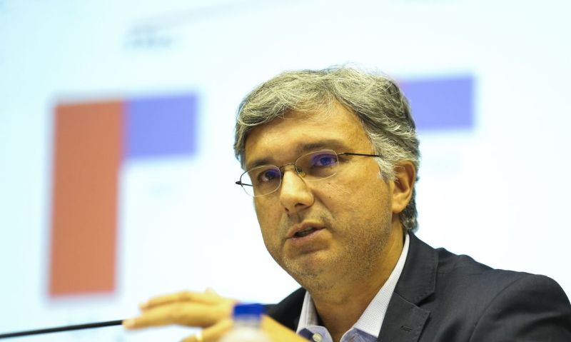 Secretário do Tesouro contradiz Bolsonaro e reafirma Auxílio Brasil de R$ 400 em 2023