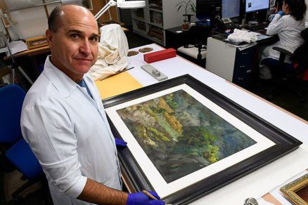 Senado conclui 1º restauração de obra danificada em invasão