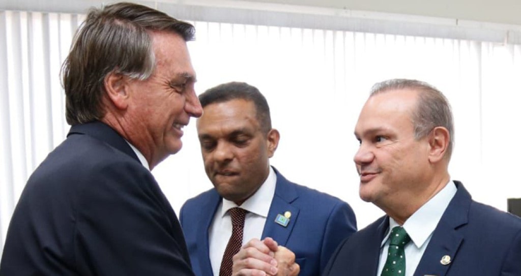 Senador diz que PL quer candidatura de Bolsonaro à presidência e descarta ex-presidente no Senado