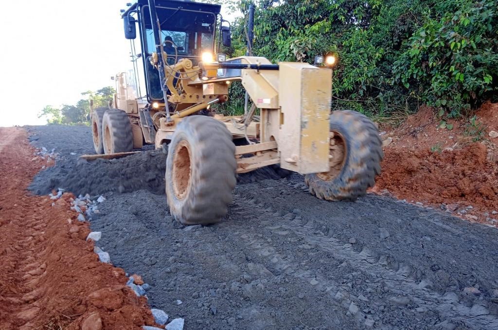 Trabalhos para garantir o tráfego na MT-170 seguem de forma ininterrupta